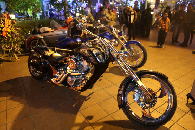 108 chiếc siêu mô tô Harley-Davidson của các thành viên câu lạc bộ HOG Hà Nội đã có dịp tề tựu trong buổi lễ sinh nhật lần thứ 3 quy mô và hoành tráng.